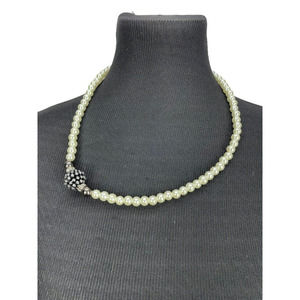 Vintage Strand White Gray Pearl Silver Beaded‎ Cluster Ball Pendant Necklace